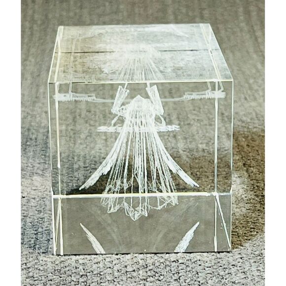 Holographic Angel  Bethlehem Etched Crystal Glass Cubed Paperweight - Picture 3 of 6